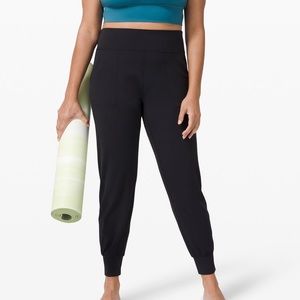 Lululemon Black Align High Rise Jogger in Size 2. Worn twice. Like new